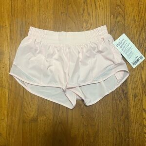 Lululemon Hotty Hot LR Short 2.5” in Strawberry Milkshake
